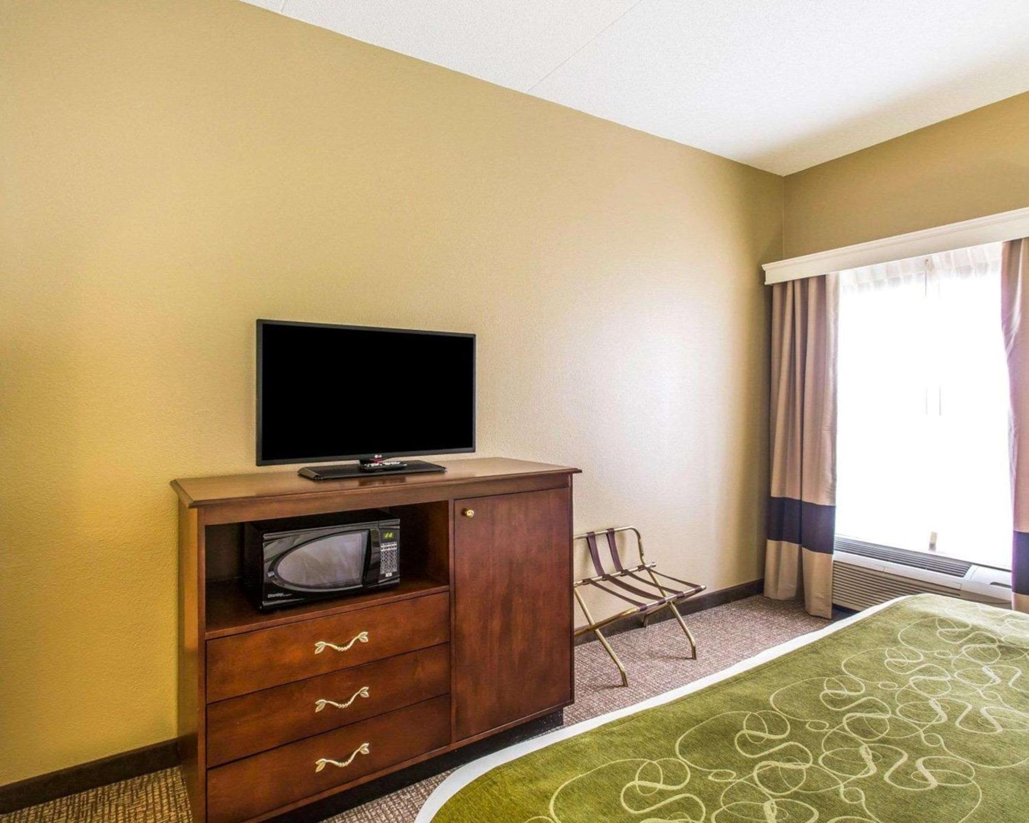 Comfort Suites Cookeville Exterior photo