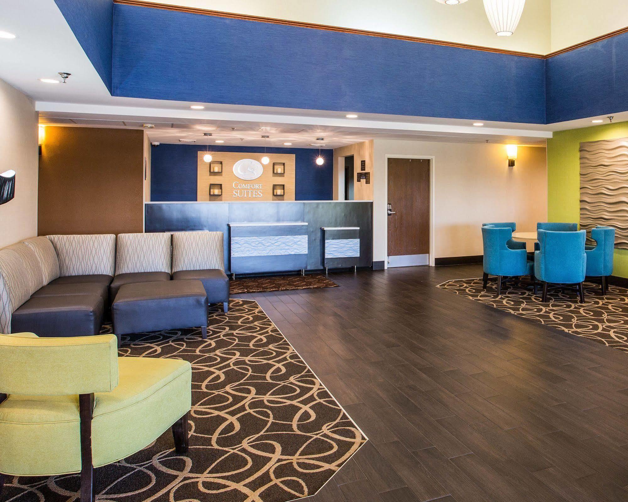Comfort Suites Cookeville Exterior photo